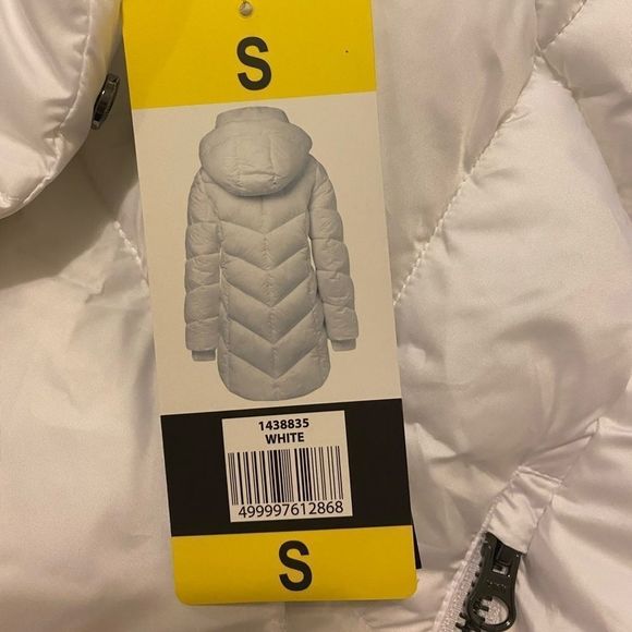 Madden NYC White Puffer Coat - Picture 11 of 14